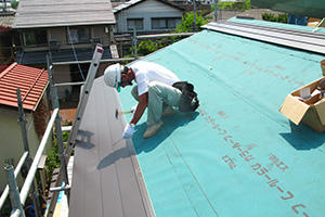 屋根・外壁・雨といを専門とする直営工事店です